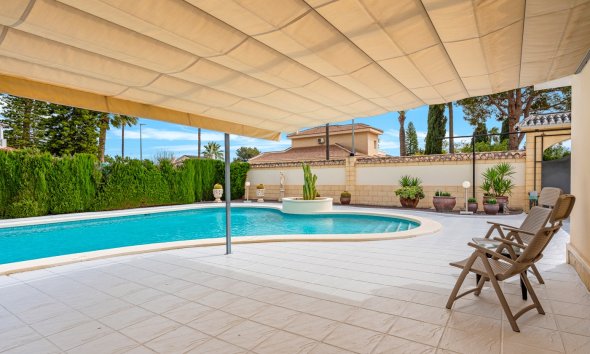 Resale - Villa / House - Ciudad Quesada