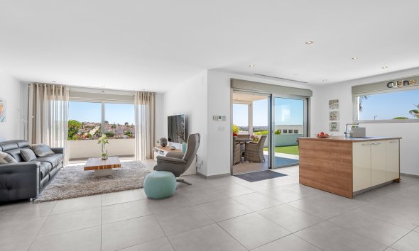 Resale - Villa / House - La Marina