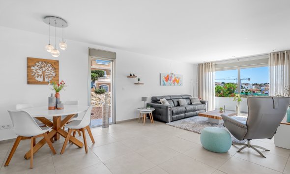 Resale - Villa / House - La Marina
