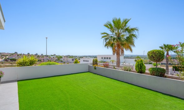 Resale - Villa / House - La Marina
