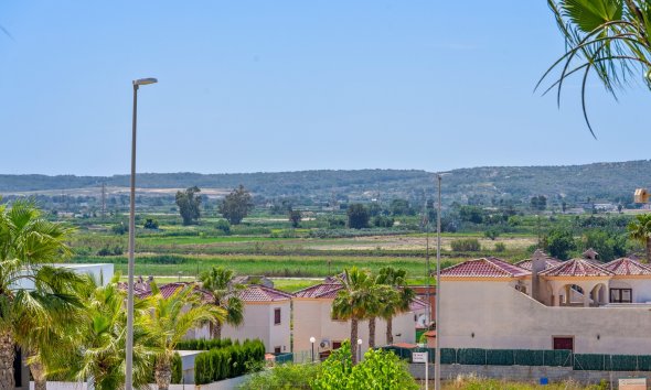 Resale - Villa / House - La Marina