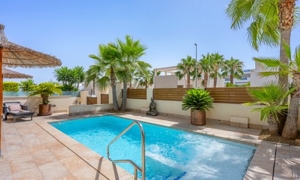 Resale - Villa / House - Benijofar