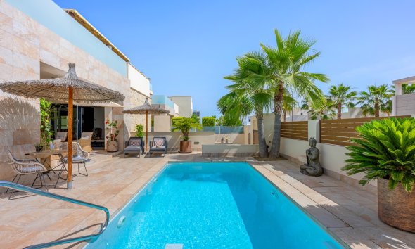 Resale - Villa / House - Benijofar