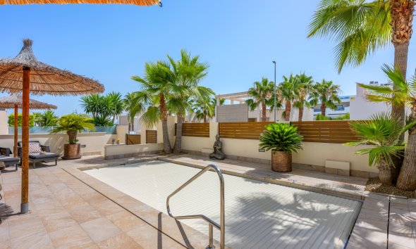 Resale - Villa / House - Benijofar