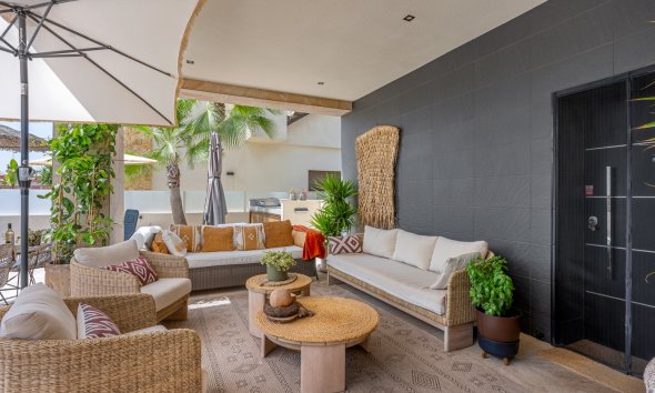 Resale - Villa / House - Benijofar