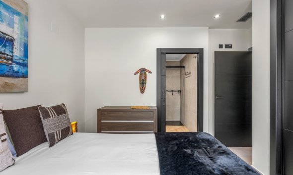 Resale - Villa / House - Benijofar