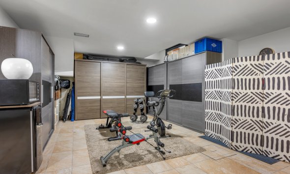 Resale - Villa / House - Benijofar