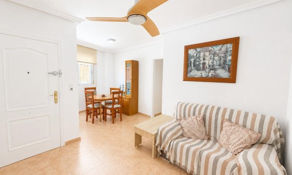 Resale - Apartament / Duplex - Torrevieja - Habaneras