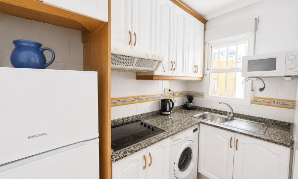 Resale - Apartament / Duplex - Torrevieja - Habaneras