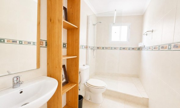 Resale - Apartament / Duplex - Torrevieja - Habaneras