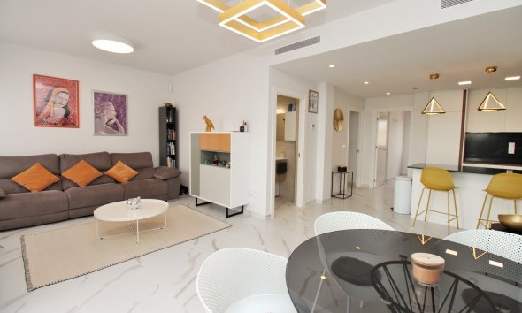 Reventa - Apartamento / Dúplex - San Miguel de Salinas