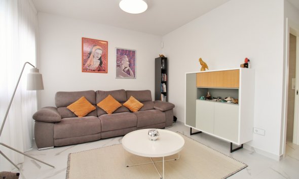 Reventa - Apartamento / Dúplex - San Miguel de Salinas