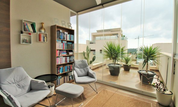 Reventa - Apartamento / Dúplex - San Miguel de Salinas