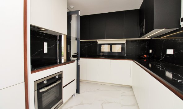 Reventa - Apartamento / Dúplex - San Miguel de Salinas
