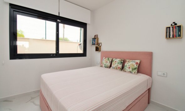 Reventa - Apartamento / Dúplex - San Miguel de Salinas