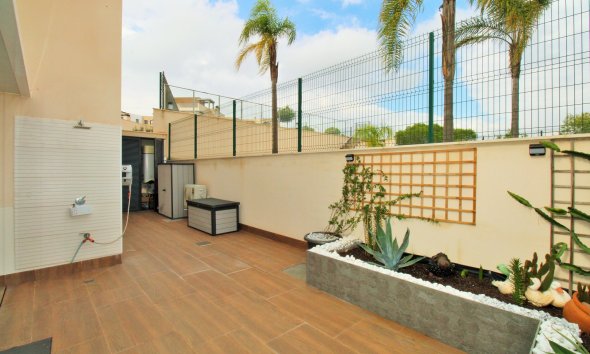 Reventa - Apartamento / Dúplex - San Miguel de Salinas