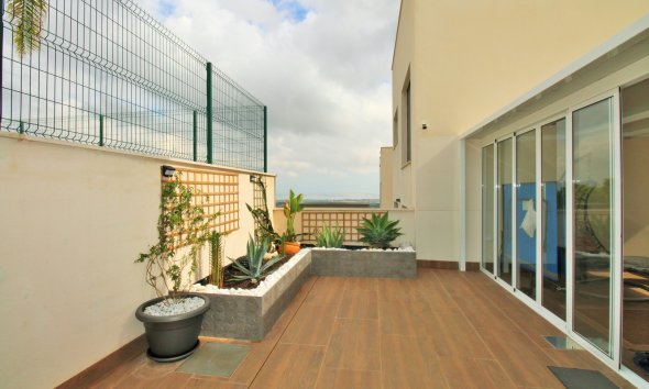 Reventa - Apartamento / Dúplex - San Miguel de Salinas