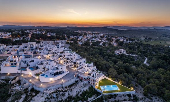 Reventa - Apartamento / Dúplex - San Miguel de Salinas