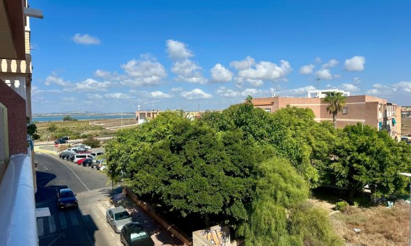 Resale - Apartament / Duplex - Torrevieja - La Mata