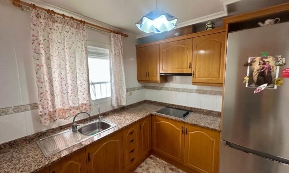 Resale - Apartament / Duplex - Torrevieja - La Mata
