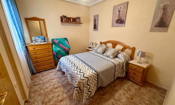 Resale - Apartament / Duplex - Torrevieja - La Mata