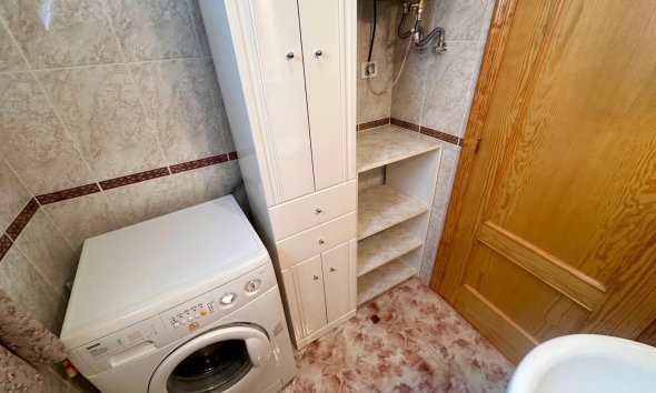 Resale - Apartament / Duplex - Torrevieja - La Mata