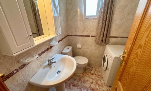 Resale - Apartament / Duplex - Torrevieja - La Mata