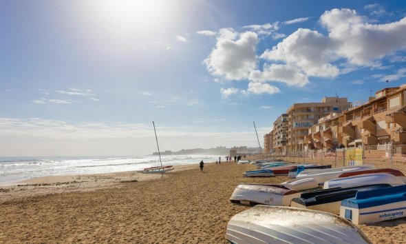 Resale - Apartament / Duplex - Torrevieja - La Mata