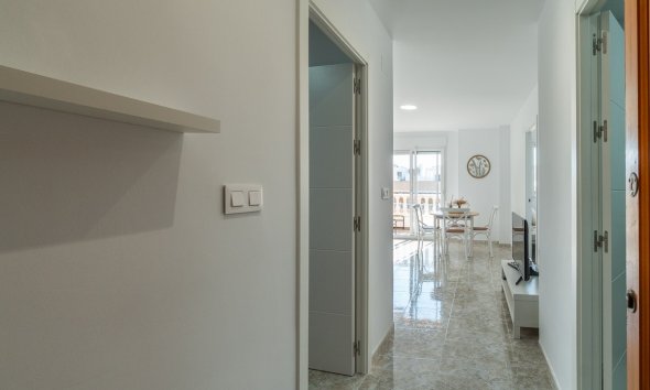 Resale - Apartament / Duplex - Torrevieja - La Mata