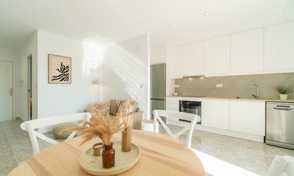 Resale - Apartament / Duplex - Torrevieja - La Mata