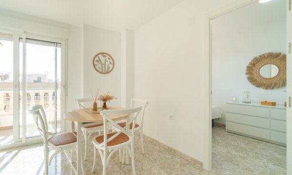 Resale - Apartament / Duplex - Torrevieja - La Mata