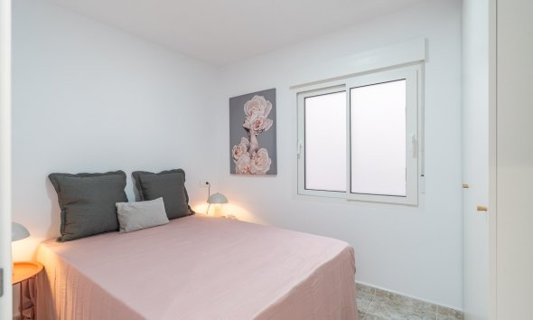 Resale - Apartament / Duplex - Torrevieja - La Mata