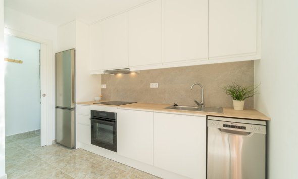 Resale - Apartament / Duplex - Torrevieja - La Mata