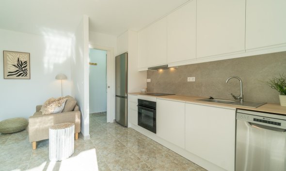 Resale - Apartament / Duplex - Torrevieja - La Mata