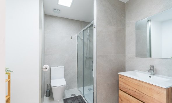 Resale - Apartament / Duplex - Torrevieja - La Mata