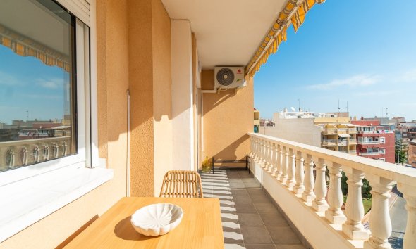 Resale - Apartament / Duplex - Torrevieja - La Mata