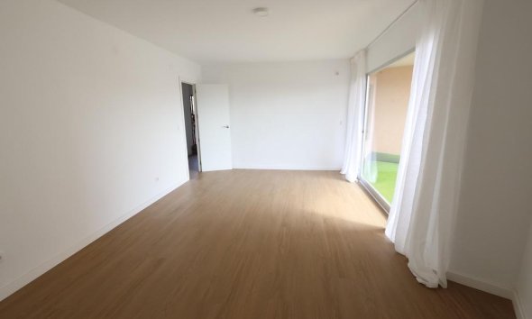 Reventa - Apartamento / Dúplex - Orihuela Costa - La Zenia