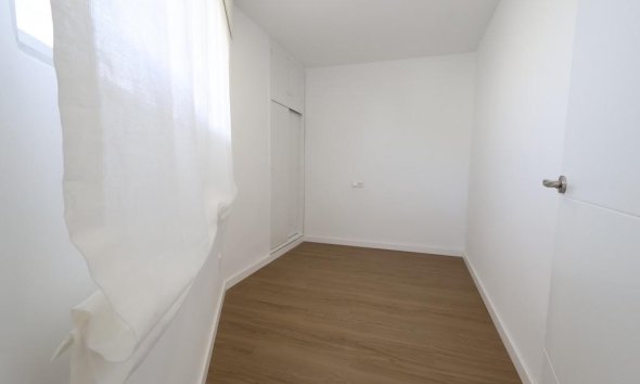 Reventa - Apartamento / Dúplex - Orihuela Costa - La Zenia
