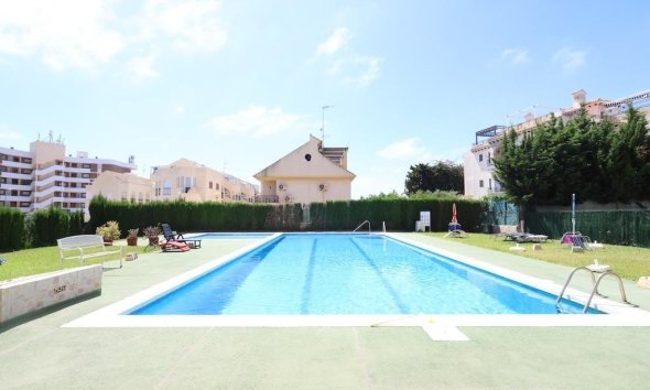Reventa - Apartamento / Dúplex - Orihuela Costa - La Zenia