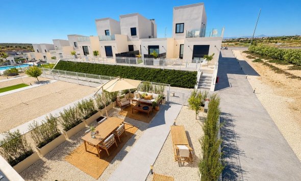 New Build - Townhouse / Terraced House - Baños y Mendigo