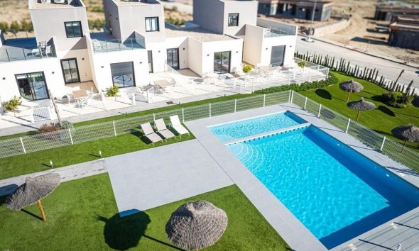 New Build - Townhouse / Terraced House - Baños y Mendigo
