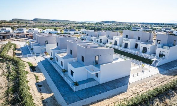 New Build - Townhouse / Terraced House - Baños y Mendigo