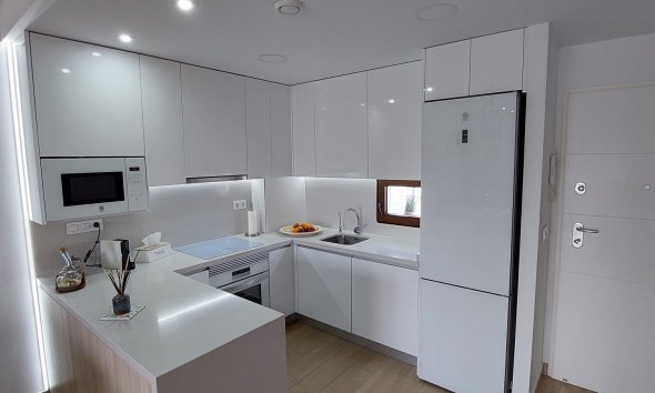 Resale - Apartament / Duplex - Torrevieja - Los Balcones