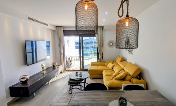Resale - Apartament / Duplex - Torrevieja - Los Balcones