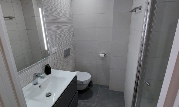 Resale - Apartament / Duplex - Torrevieja - Los Balcones