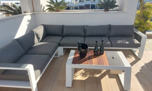 Resale - Apartament / Duplex - Torrevieja - Los Balcones