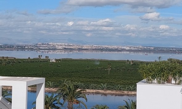 Resale - Apartament / Duplex - Torrevieja - Los Balcones