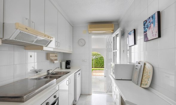 Reventa - Villa / Casa - Torrevieja - Playa de los Locos