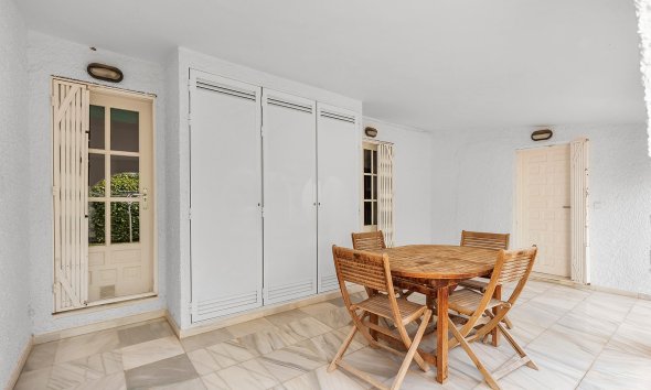 Reventa - Villa / Casa - Torrevieja - Playa de los Locos