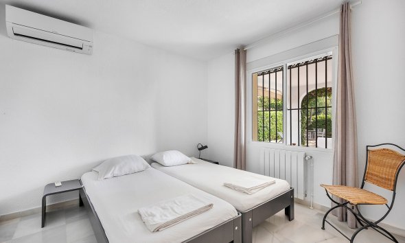 Reventa - Villa / Casa - Torrevieja - Playa de los Locos